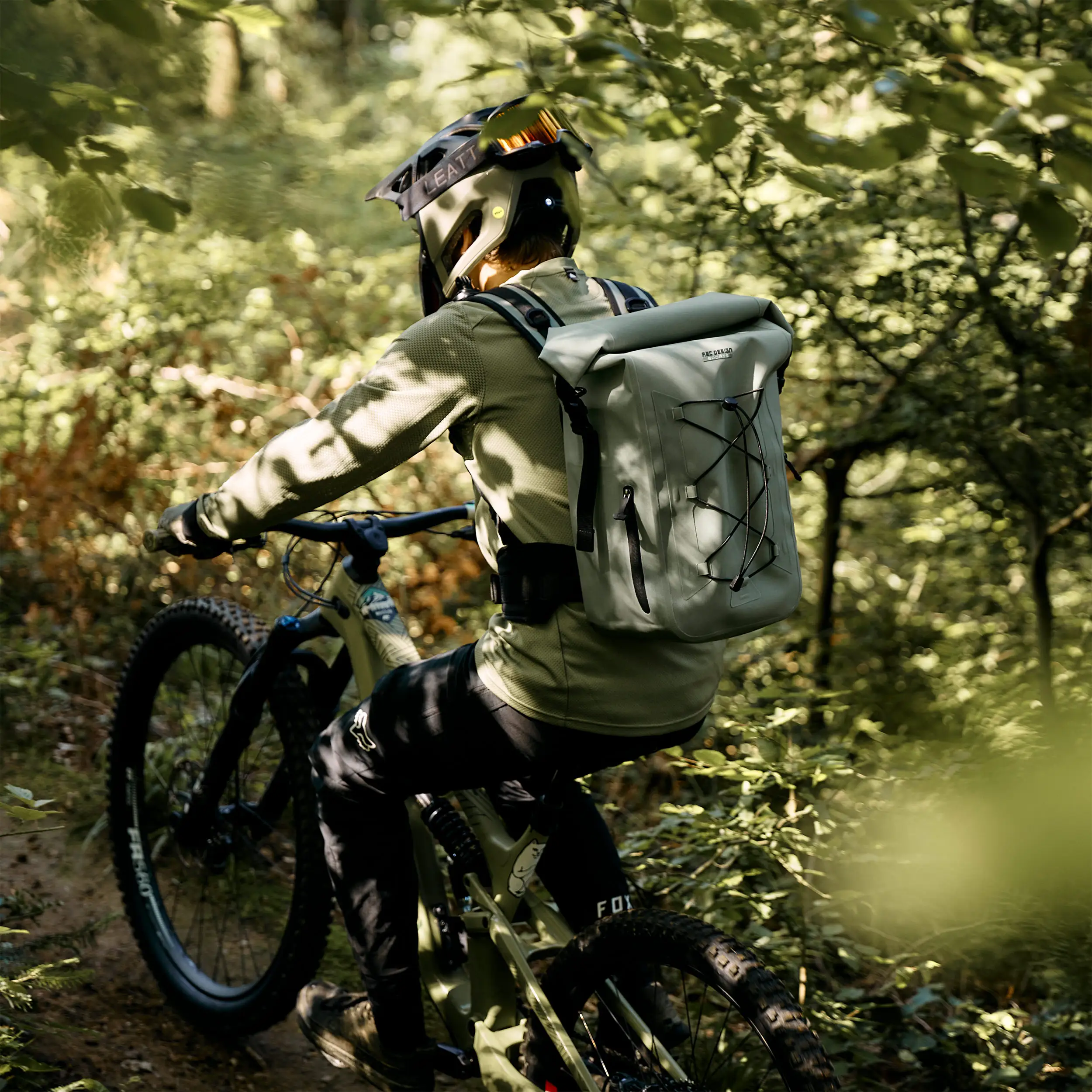 Premium Outdoor-Rucksack Lausanne 20L für Stadt & Natur - Pine