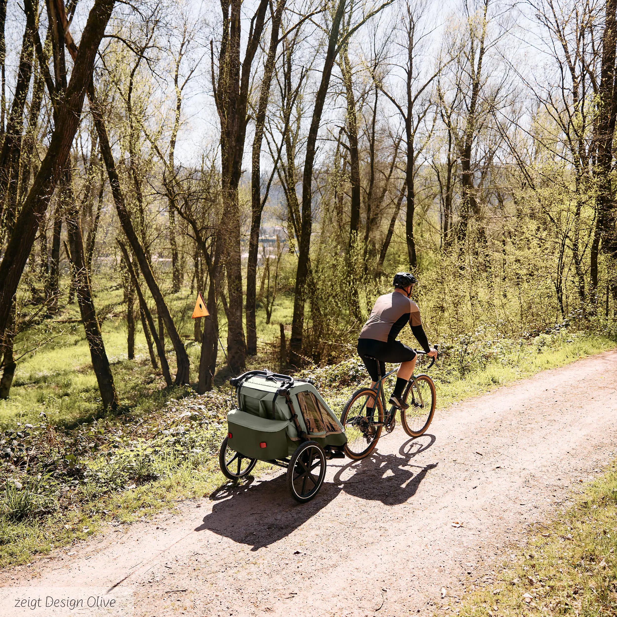 Remorque à vélo Tour 2 avec 2 sièges confortables et roues gonflables - Falcon